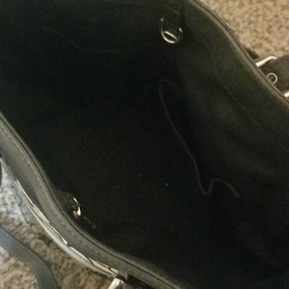 Handbag - Picture 10 of 11